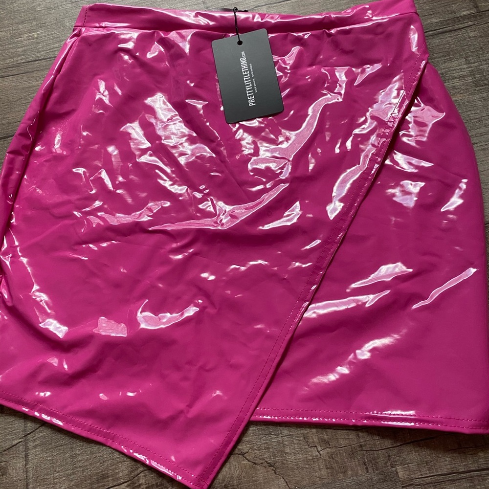 Neon pink latex like skirt size 10 PRETTY LITTLE THING